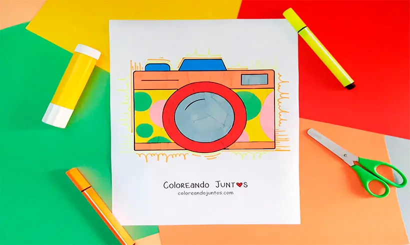 Desenho de câmera colorido por Colorindo Juntos