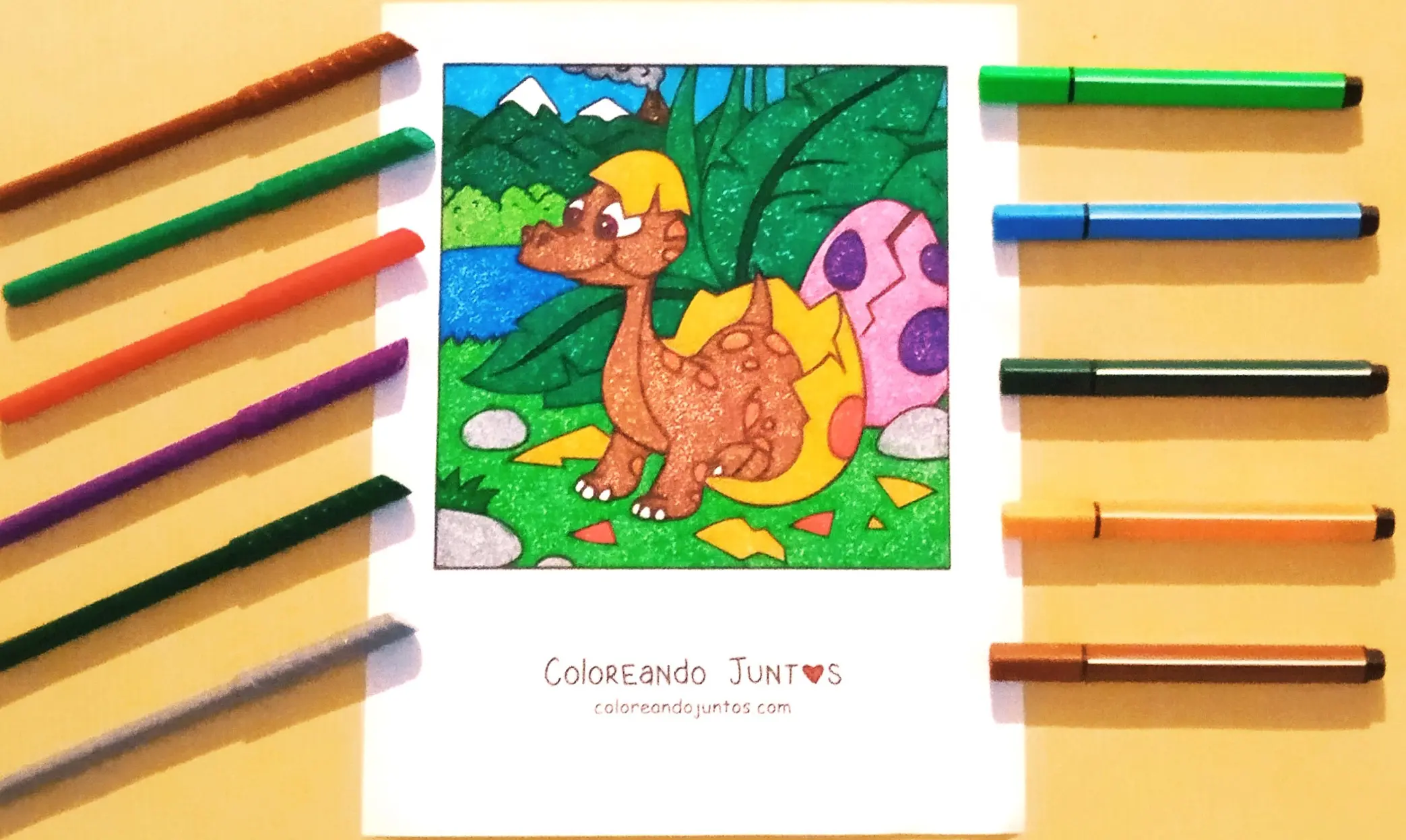 Desenho de dinossauro bebê colorido por Colorindo Juntos