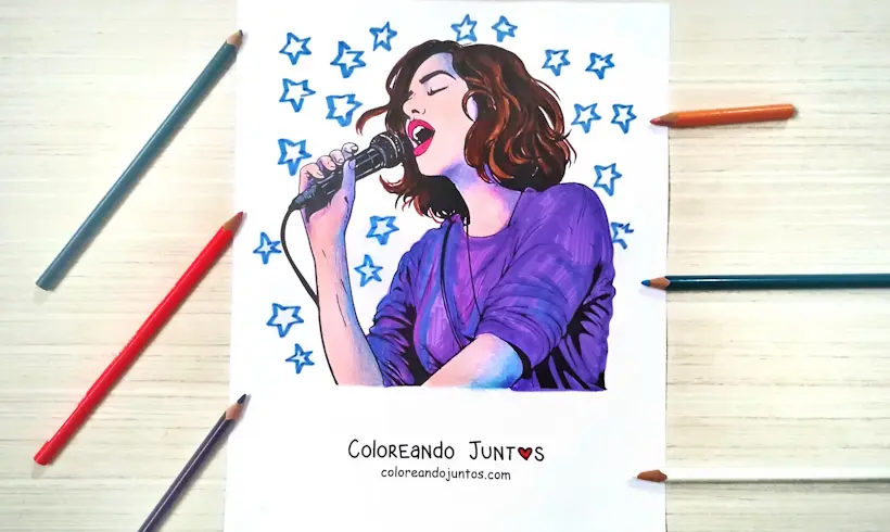 Desenho de Dua Lipa colorido pela Colorindo Juntos