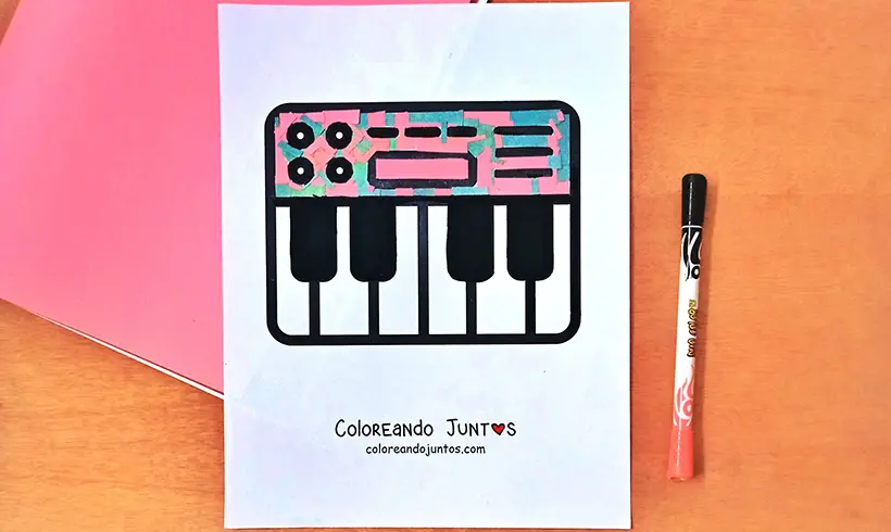 Desenho de piano colorido por Colorindo Juntos