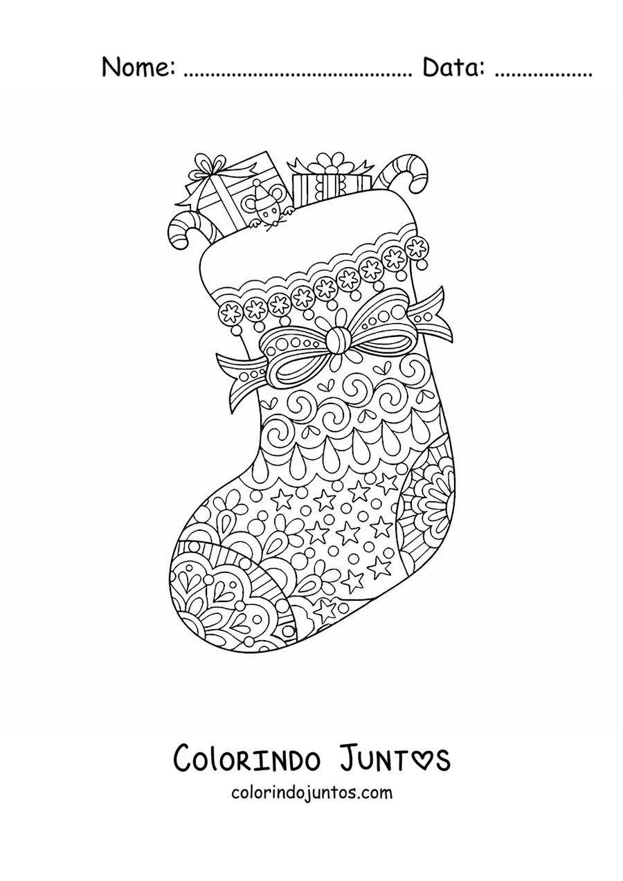 Desenho para colorir de bota natalina com presentes e laço estilo zentangle