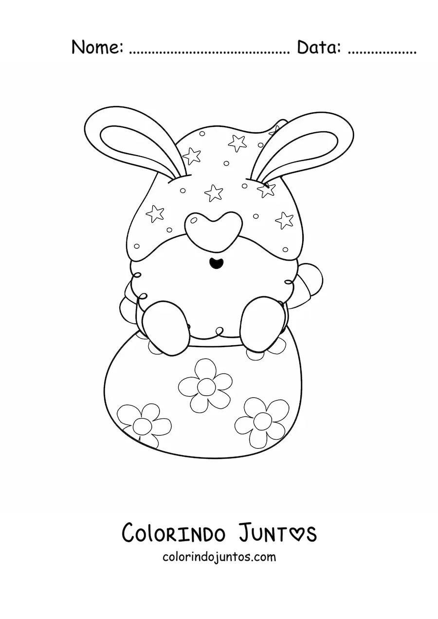 Desenho para colorir de gnomo com barba sentado em um ovo de Pascoa