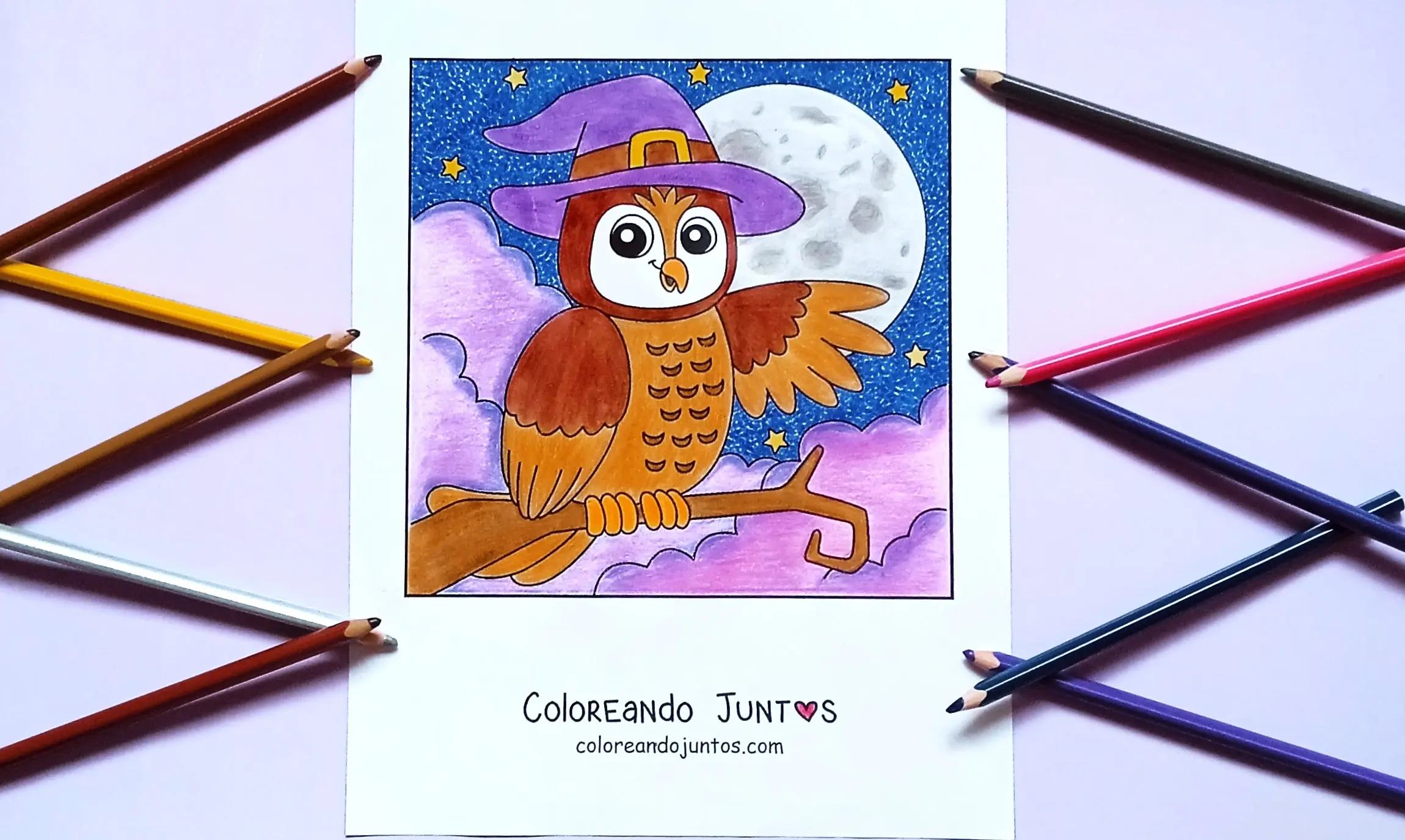 Desenho de coruja de Halloween colorida pela Colorindo Juntos
