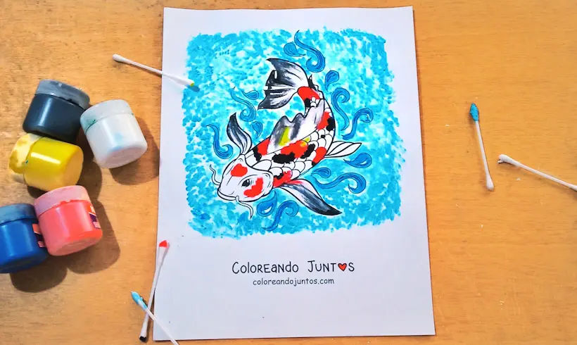 Desenho de um peixe koi pintado com cotonetes